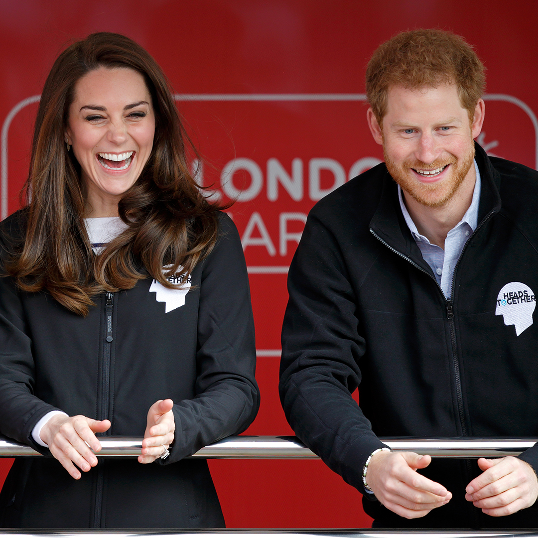 LONDON, UNITED KINGDOM - APRIL 23: (EMBARGOED FOR PUBLICATION IN UK NEWSPAPERS UNTIL 48 HOURS AFTER CREATE DATE AND TIME) Prince William, Duke of Cambridge, Catherine, Duchess of Cambridge and Prince Harry cheer on runners as they start the 2017 Virgin Money London Marathon on April 23, 2017 in London, England. The Heads Together mental heath campaign, spearheaded by The Duke & Duchess of Cambridge and Prince Harry, is the marathon's 2017 Charity of the Year. (Photo by Max Mumby/Indigo/Getty Images)